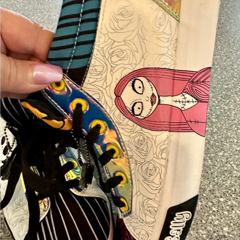 Disney Tim Burton’s Nightmare Before Christmas high tennis shoes Sz 8 - Picture 7 of 14